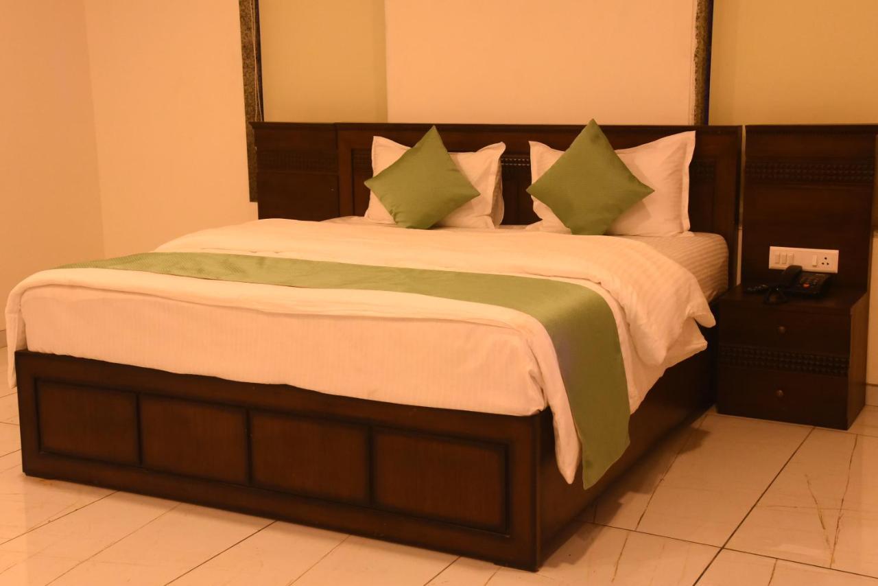 Vits Excellensea Karde Beach Dapoli Exterior photo